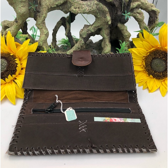 Handcrafted Leather Wallet / Savage and Unique by Malulani - Picture 3 of 6